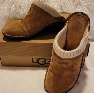 UGG Gael 1934 Wedge Mules Size 9